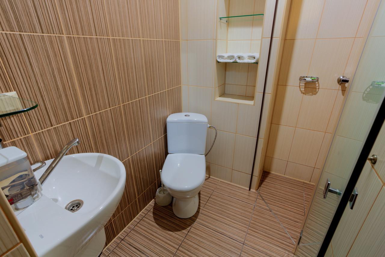 Comfort Hotel & Hostel Zaporizhia Exterior photo